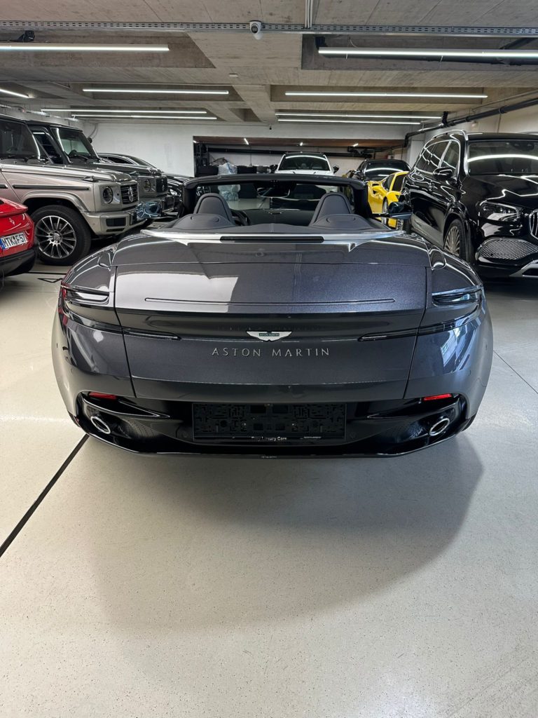 ASTON MARTIN DB12
